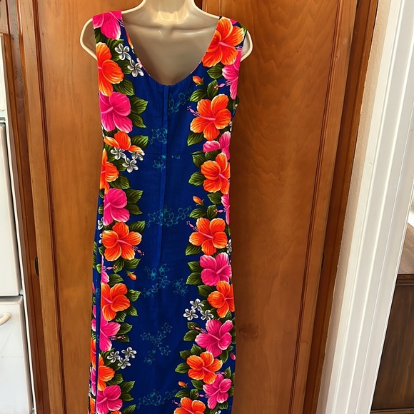 Beautiful vintage Hawaiian dress - Picture 3 of 7